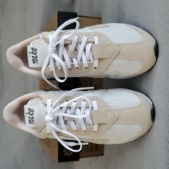 🆕️ NIKE Air Max Pre-Day Light Bone/White-Sanddrift US WOMEN SIZE: 5 - Picture 12 of 12